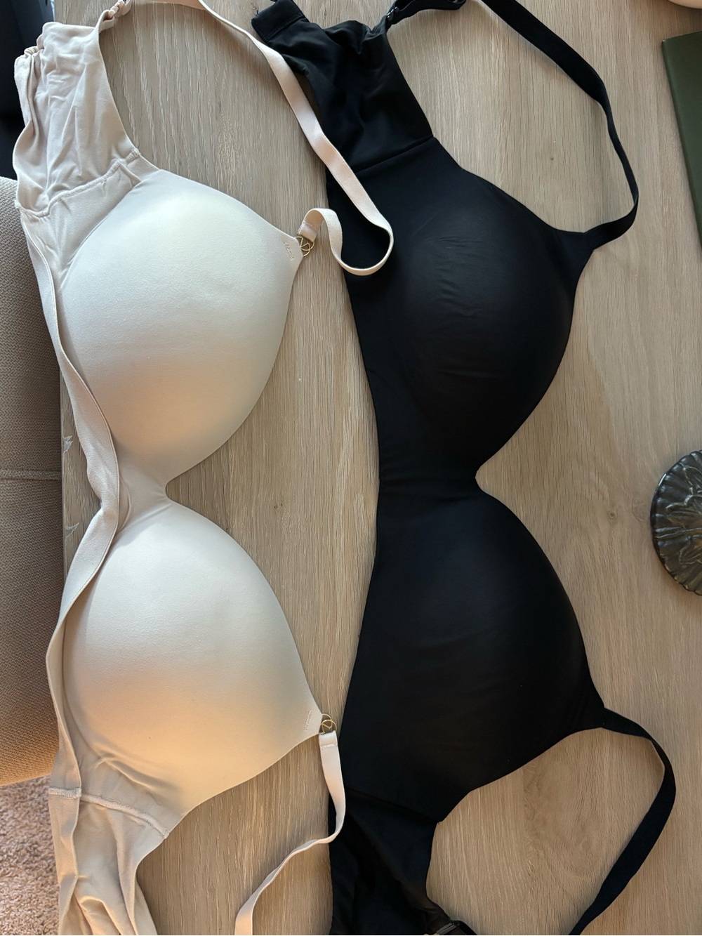 Victoria's Secret Black and White T-Shirt Bras Duo